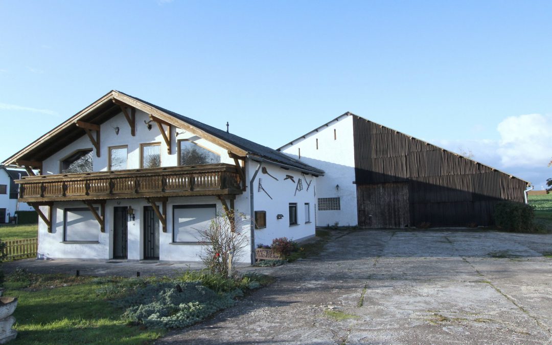 * Sonnenhof * ehemaliger Bauernhof mit Nebengebäuden, Ländereien und Ferienwohnungen in Moselnähe