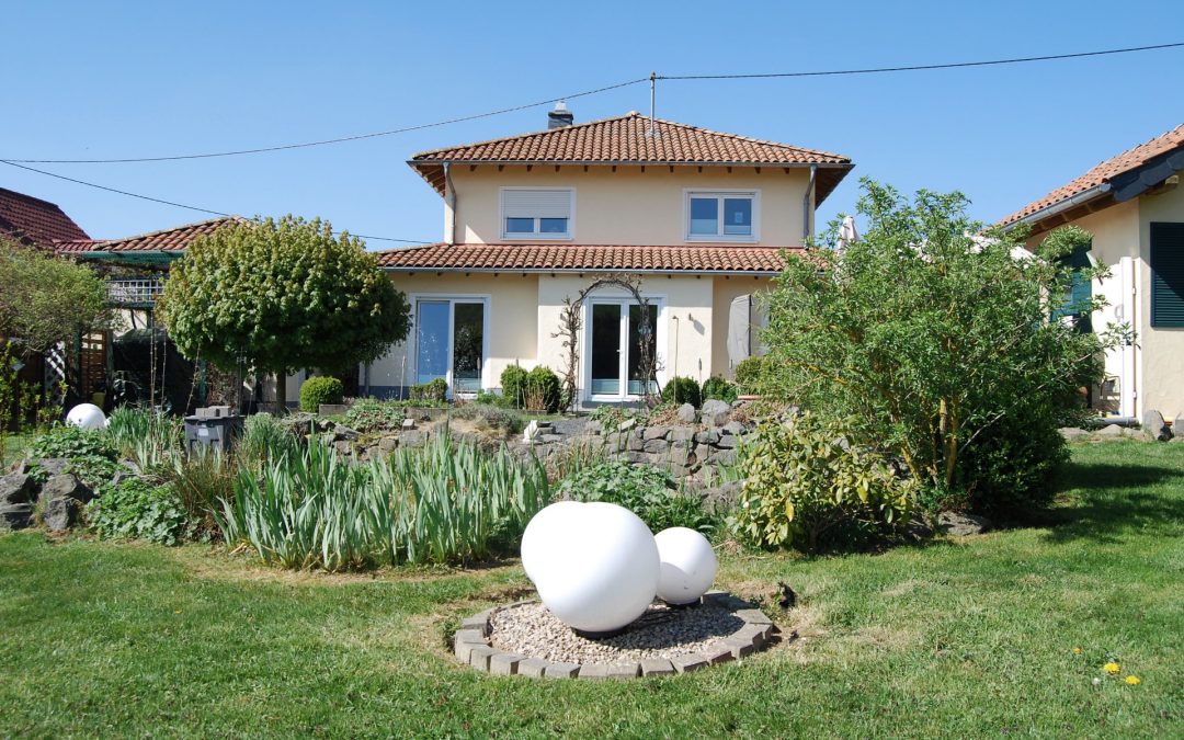 sehr charmantes Landhaus im mediterranen Toskana-Stil in ruhiger malerischer Ortsrandlage